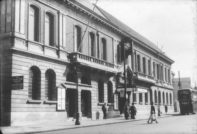 Fig. 13: Town Hall looking West showing original extent before demolition of west bays, 1952. Source: Wandsworth Heritage Service