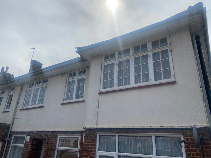 Fig. 60: This is very rare example of surviving timber casement windows from the original 1930s built. The six pane with a two pane top-opener above should be the pattern followed by modern replacements.