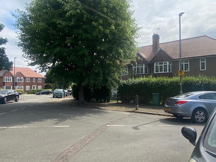 Fig. 62: This image shows the importance of the glazing pattern in tying together different buildings within the estate and ensuring a consistent appearance.