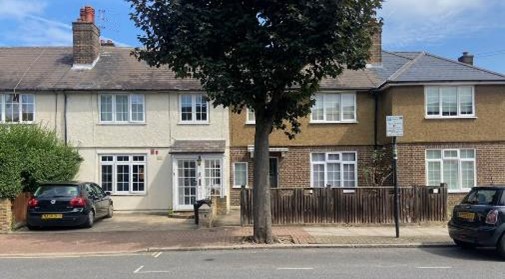 Fig. 82: This terrace benefits from a consistency in the window design which helps maintain its harmonious appearance