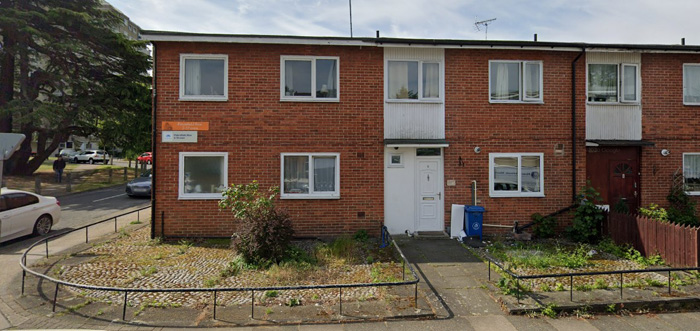 Fig. 30: Petersfield Rise, original boundaries and front garden cobbles, which should be kept as they are positive contributors to the Conservation Area's character and appearance.