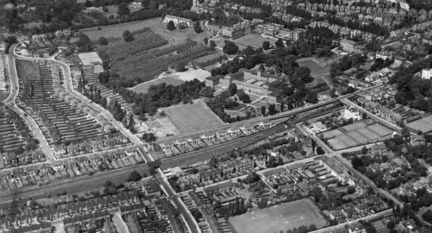 Fig. 7: Whitelands College and environs, 1937, illustrating the largely complete neighbourhood. Note gap at upper left, later infilled
