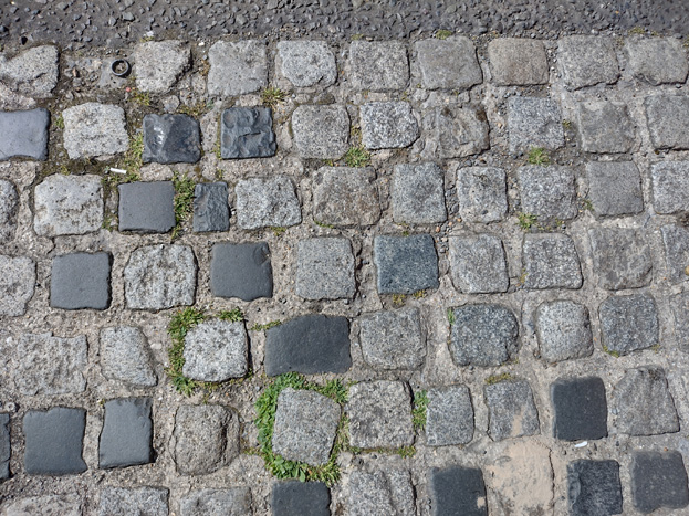 Fig. 17 & 18: Detail of the stone setts