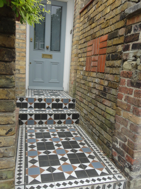 Figure 26: Detail of front path and boundary wall to 20 Balham New Road