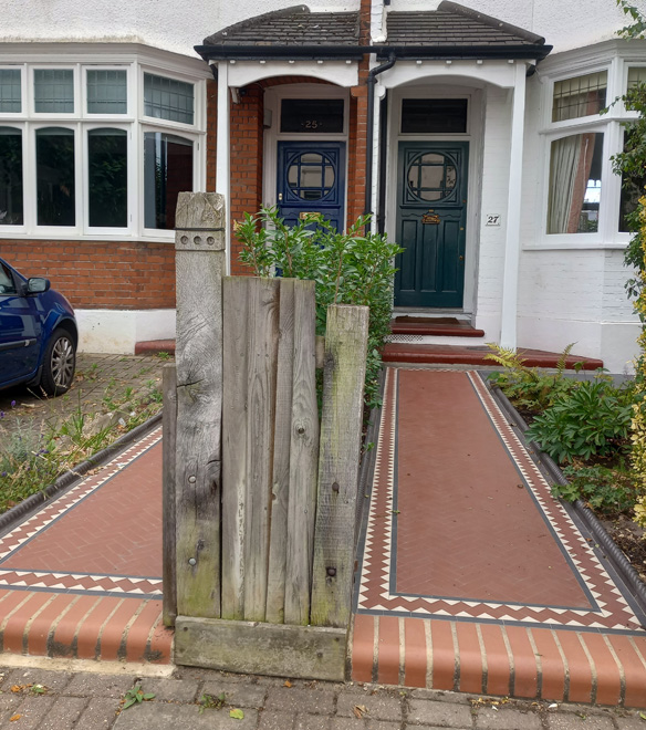 Figure 44: Detail of doors, paths, and fencepost to 25 & 27 Old Devonshire Road